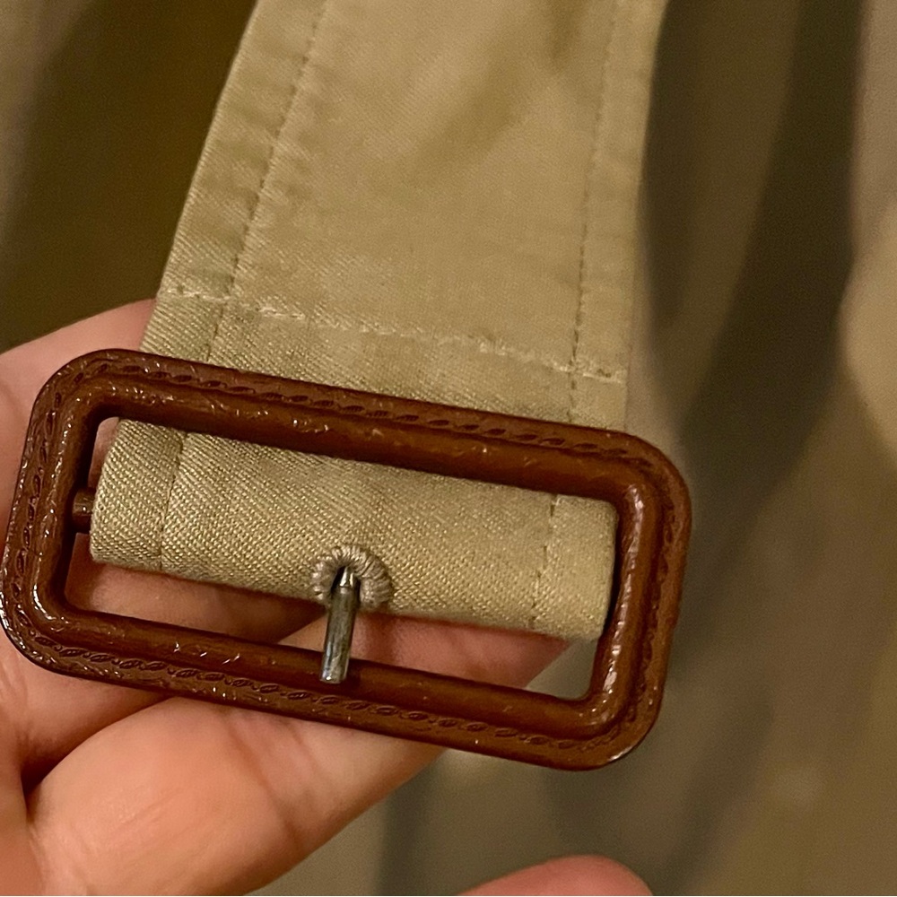 Vintage Burberry Trench - Picture 6 of 10